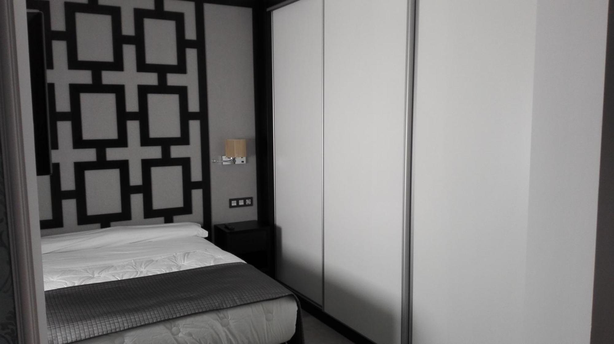 Apartamentos Las Palmeras Palma del Río 部屋 写真