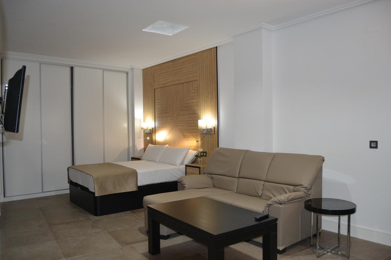 Apartamentos Las Palmeras Palma del Río エクステリア 写真